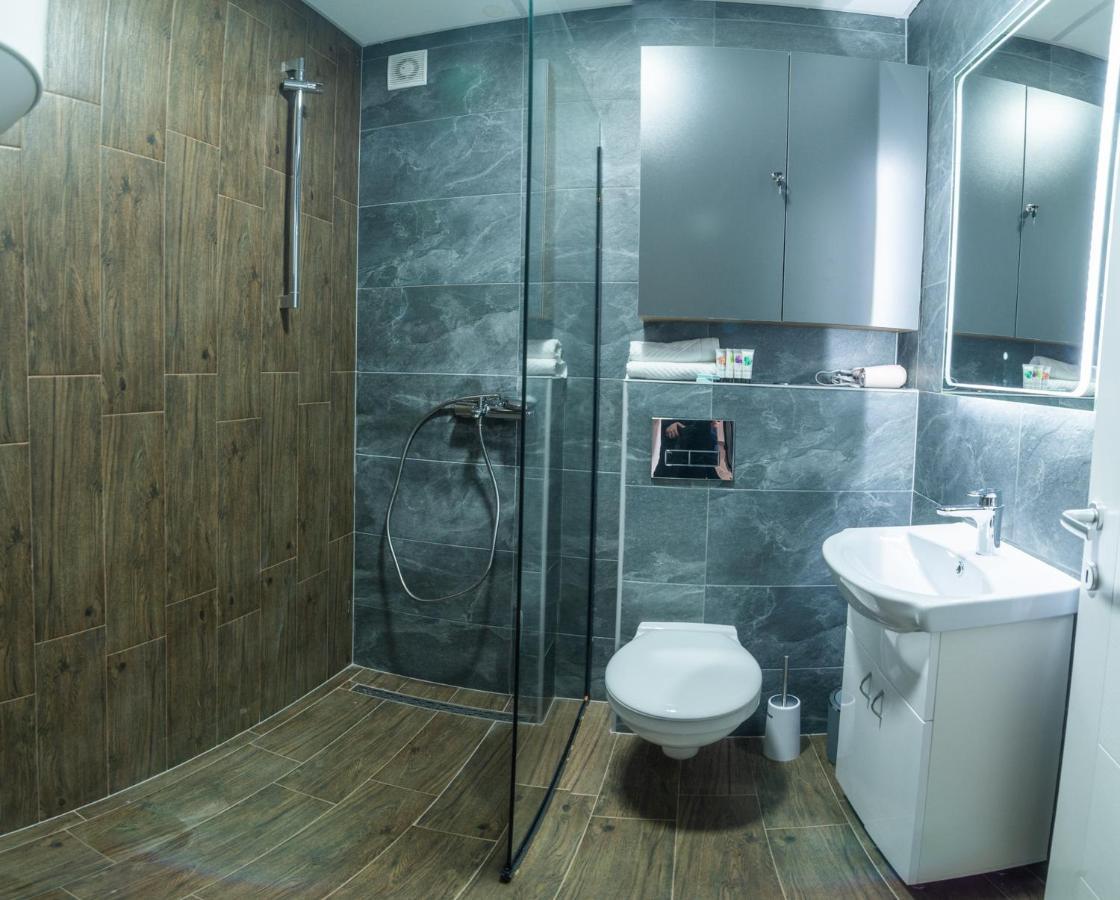 E&S Luxury Suite Apartments Ohri Dış mekan fotoğraf